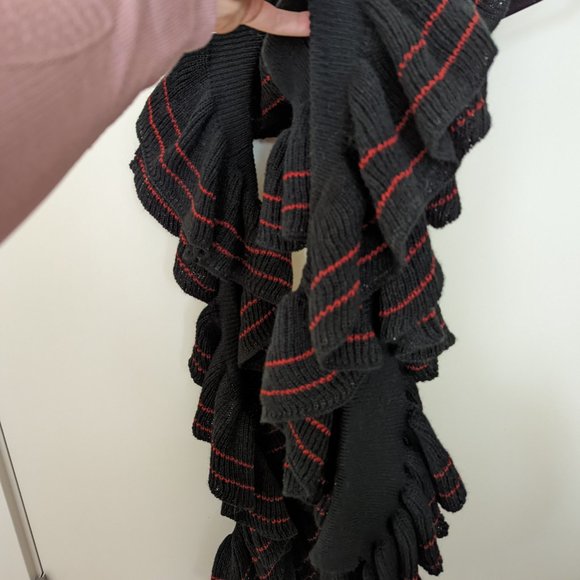 NWT Ralph Lauren black and red ruffle scarf - Picture 7 of 8